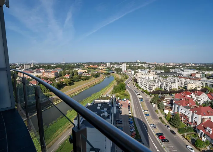 Capital Towers Sunrise Premium 14 Pietro / 14th Floor Apartment *