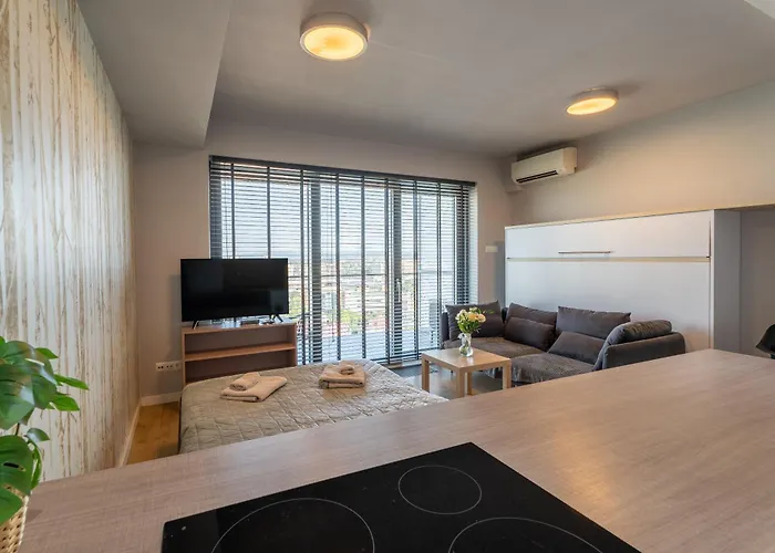 Capital Towers Sunrise Premium 14 Pietro / 14th Floor